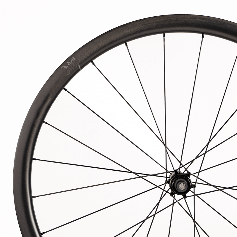 TUNE Schwarzbrenner 32 Disc Skyline Disc 700c Carbon Wheelset