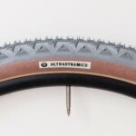 ULTRADYNAMICO ROSÉ Race 48-584 / Tubeless (TLR) / Grey / Gravel / CX Tire /